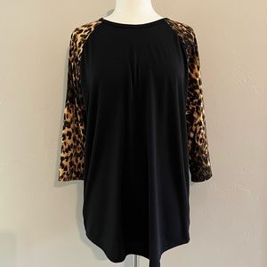 LuLaRoe “Randy” baseball tee